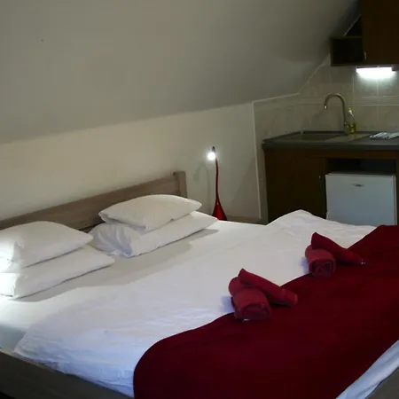 Holiday home Napsugar Vendeghaz 4br Balatonfured