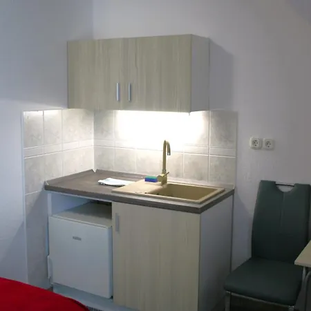 Napsugar Vendeghaz 4br Balatonfured